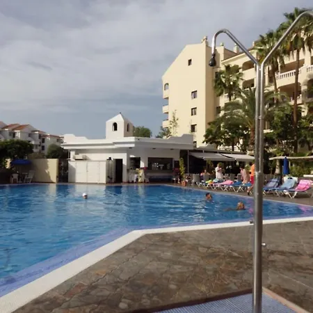 1 Bed Apt, Pool Views In Castle Harbour C114 Apartamento