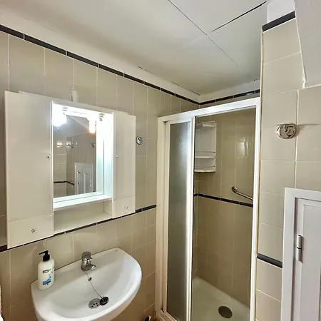 Lägenhet 1 Bed Apt, Pool Views In Castle Harbour C114 Los Cristianos (Tenerife)