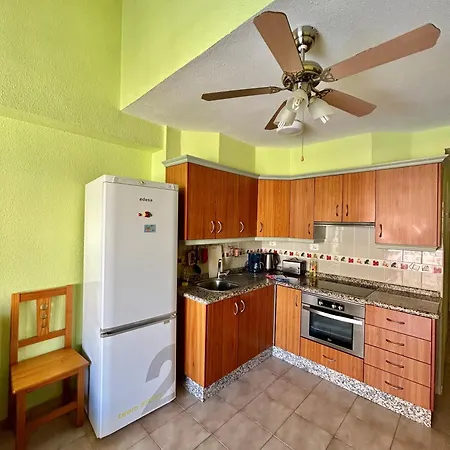 1 Bed Apt, Pool Views In Castle Harbour C114 *