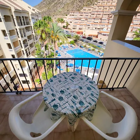 1 Bed Apt, Pool Views In Castle Harbour C114 Apartment *
